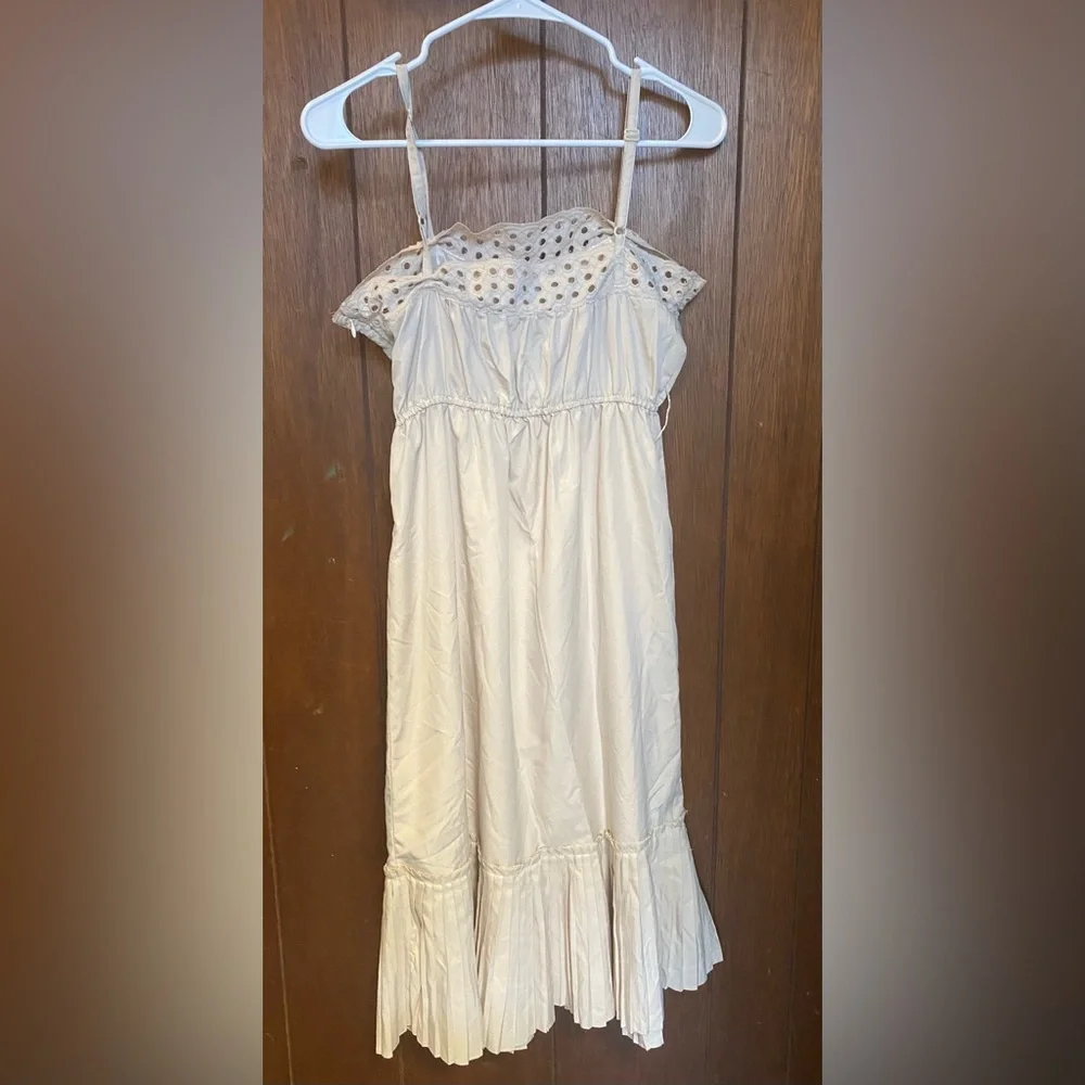 Bitten by Sarah Jessica Parker Cream Eyelet Dress - Picture 2 of 7